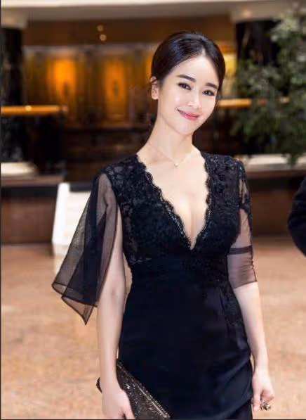 她16歲時被姜文看中,從體操冠軍到當紅花旦,被傳私生活很混亂