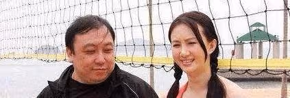 王晶隱瞞多年老婆長啥樣?容貌美過邱淑貞,網友:人生贏家