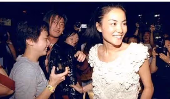 謝賢再次發聲:謝家竟容不下王菲,王菲只用三個字讓他無言以對!