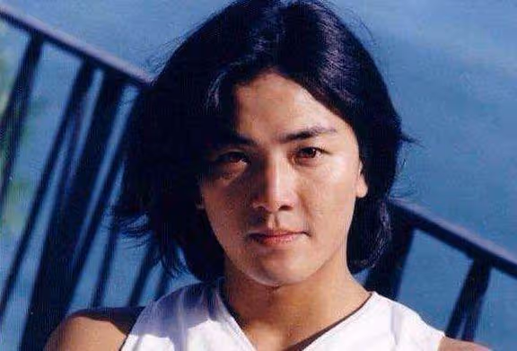 鄭伊健的風流情史,和他背後的那些大佬們,王晶:「恨鐵不成鋼」