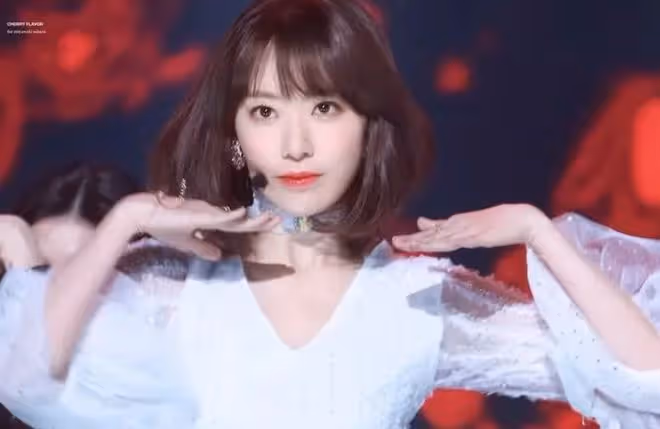 LE SSERAFIM新女團面世,宮脅咲良:這是我的第三次出道。