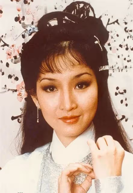 丁克女星過母親節！汪明荃與乾女兒吃大餐，黃杏秀獲乾兒子送禮物