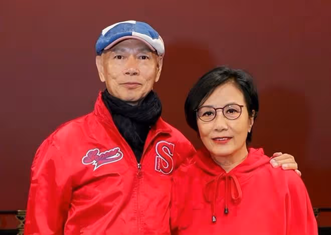 丁克女星過母親節！汪明荃與乾女兒吃大餐，黃杏秀獲乾兒子送禮物