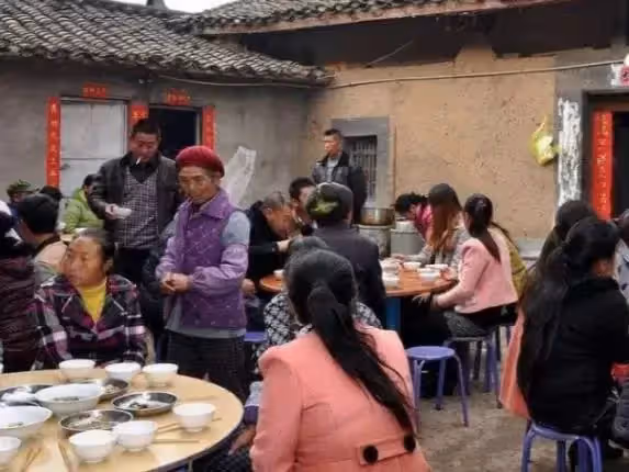女子過年隻身一人回娘家，親家：這麼嫌棄我女兒，不如離婚好了