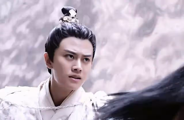 任嘉倫：事業當紅選擇結婚生子錯過世界，也不想錯過你