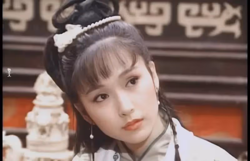 「苦情皇后」張玉嬿出道30多年零緋聞，今56歲仍氣質猶存，對婚姻「不抱幻想」，年過半百孤身一人
