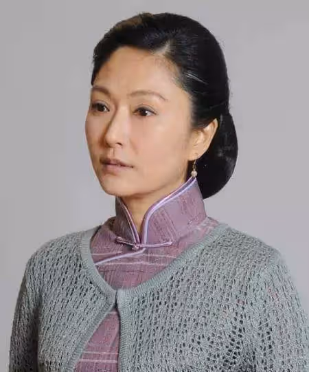 「苦情皇后」張玉嬿出道30多年零緋聞，今56歲仍氣質猶存，對婚姻「不抱幻想」，年過半百孤身一人