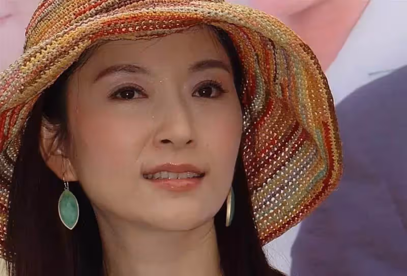 「苦情皇后」張玉嬿出道30多年零緋聞，今56歲仍氣質猶存，對婚姻「不抱幻想」，年過半百孤身一人