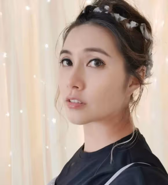 曾慘遭家暴4年！香港知名歌手重提陰暗歲月，前夫更逼迫自己墮胎
