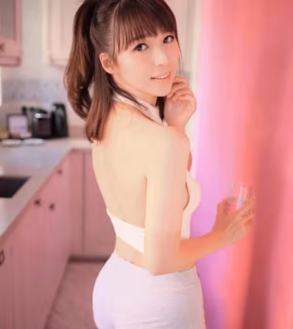 吸金力極強！TVB童顏女星成功轉型KOL，更曝二十幾歲已有50萬存款