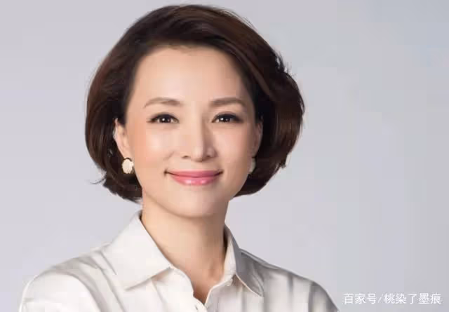終究還是瞞不住了，員工說出董卿離開央視的原因，是怎麼回事？