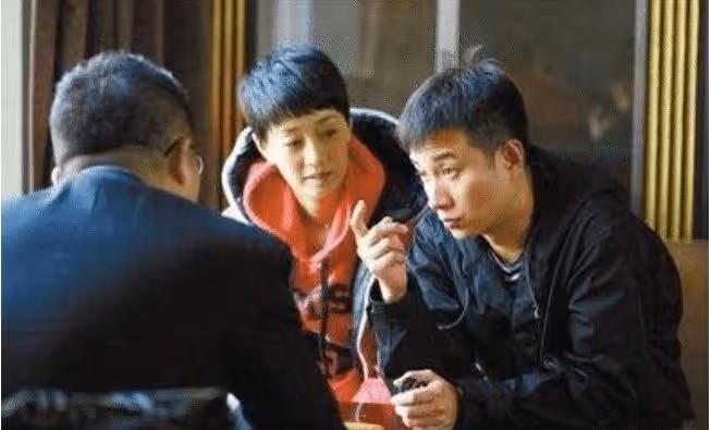 舊情復燃，姚笛為愛痴狂，拋棄未婚夫也要與文章復合