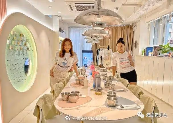 陳凱琳忘形陪囝囝放電！鄭嘉穎親自喂蛋糕慰勞