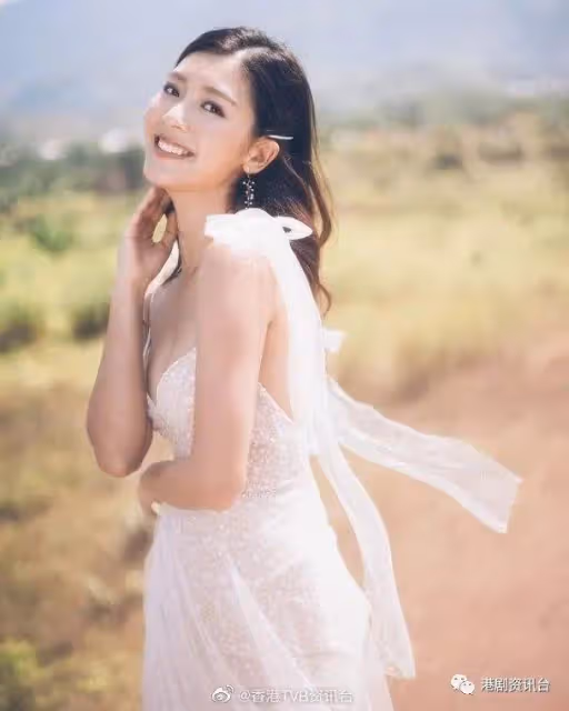 李亞男曬童年照報母恩！被笑同細女撞曬樣