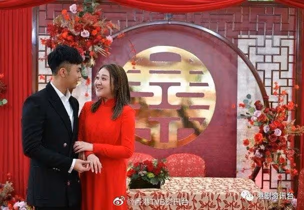 伍富橋註冊結婚感動到哭！希望追兔年寶寶