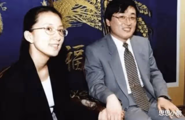金喜愛：與相戀3月富豪閃婚，47歲搭檔劉亞仁翻紅，如今怎樣了？