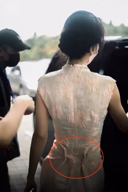 baby母親節仍忙工作，獲兒子小海綿送粉玫瑰示愛，獨自一人顯心酸