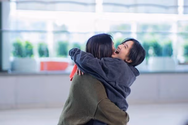 「一代女神」柏安妮寶刀未老　與女兒溜冰技巧一流！