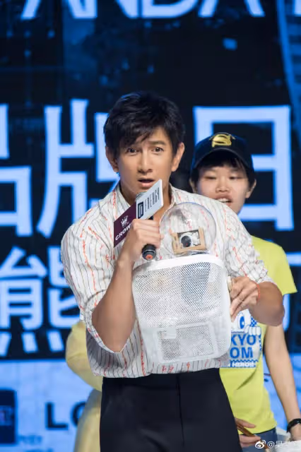 年賺6.4億惜舊情！吳奇隆「為報恩回台開公司」把經紀人當親媽「給她錢養老」30年不離不棄