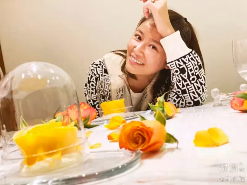不只收到康乃馨！林心如秀出「1.2億巨鑽戒」甜喊：母親節快樂 地位僅排第二「女兒大禮比她還狂」