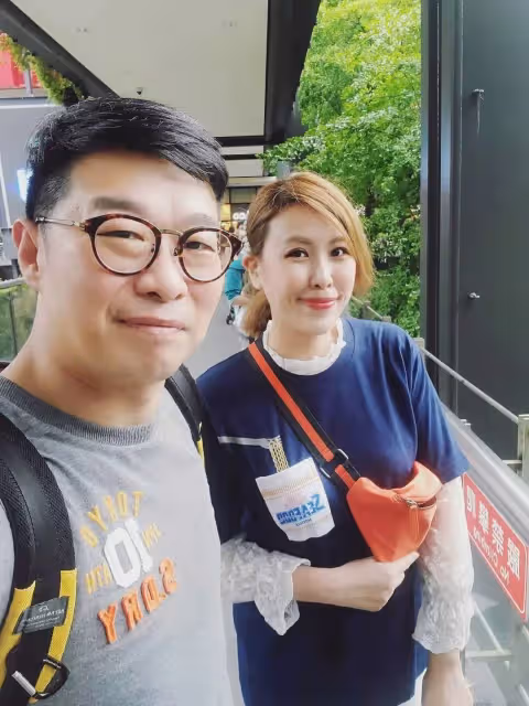 堅持只租不買房,金鐘男配北漂30年不願在台北買房背後原因曝光,為妻小租屋文山區30坪,錢全花她們身上