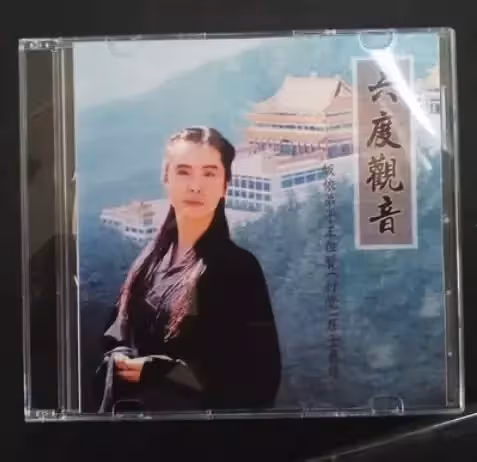 56歲王祖賢近照曝光!現身「寺廟拜佛」被拍 「穿僧衣」也藏不住顏值氣質:皮膚超好