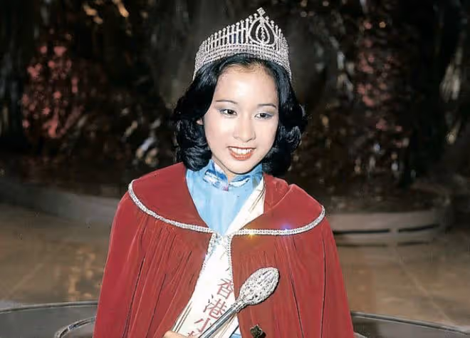 霍啟剛3子女母親節給郭晶晶獻花,霍啟山表白朱玲玲,38歲仍未婚