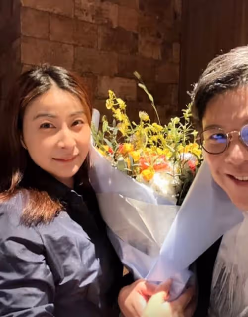 霍啟剛3子女母親節給郭晶晶獻花,霍啟山表白朱玲玲,38歲仍未婚