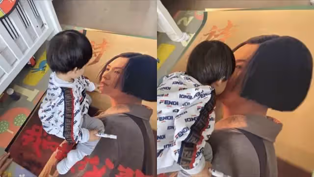 章子怡在公園裡遛娃被拍,哄兒子喝水有耐心,穿運動裝雙腿細長