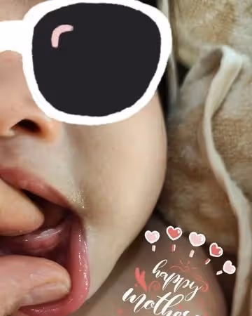 當媽後首個母親節　林依晨曬女兒長牙正面照