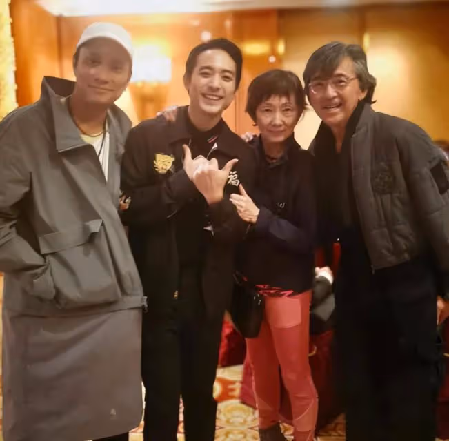 林子祥兒子曬家庭照，為媽媽慶祝母親節，把葉倩文當朋友直呼其名