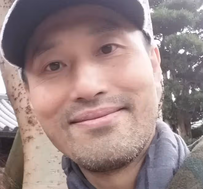 周星馳配角王偉梁近況引擔憂!被曝曾當和尚,行為怪異疑精神異常