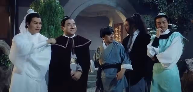 TVB前金牌配角近況曝光！被曝精神出問題，在理髮店做洗頭工
