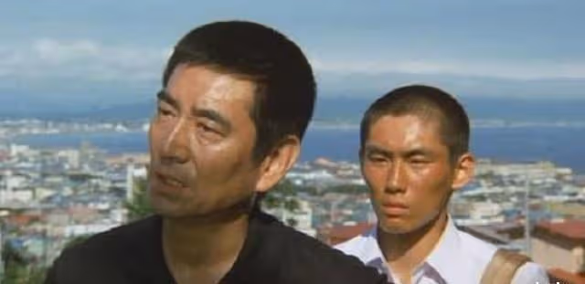 日本影星高倉健，與小其33歲的養女同居17年，死因至今不明