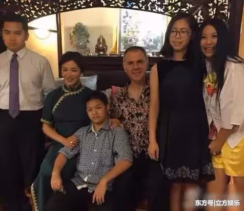 「你媽媽是個男的！」，金星兒子被同學嘲笑，孩子霸氣回懟，比媽媽金星還「毒舌」