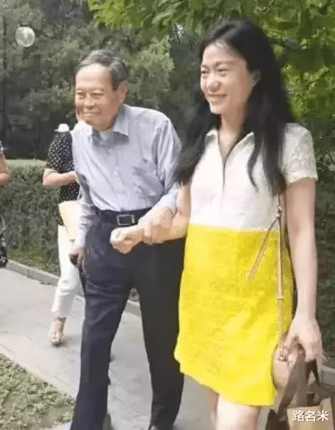 恩愛18年!28歲翁帆把楊振寧「照顧到100歲」 繼子女們感謝她:她是個很善良的女孩