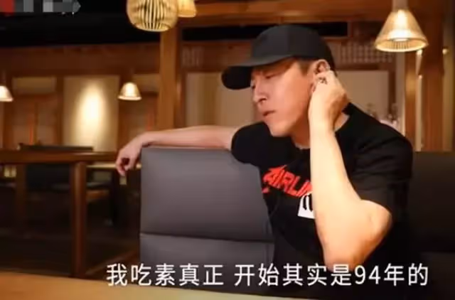 明星夫妻為了不變老!堅持28年不吃肉不生子 如今56歲「卻像65歲」近照曝光不敢認
