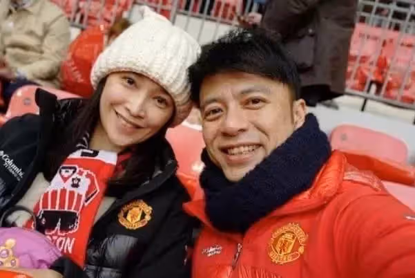李克勤很窮？妻子豪擲「2500多萬購豪宅」，去年曾哭窮稱「半年沒收入難負擔房貸」，網友：反正我不信