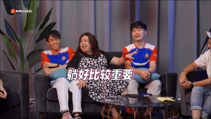 《女神躺好我帶飛》首季收官　林靜苗當嘉賓狂吃電競手豆腐！