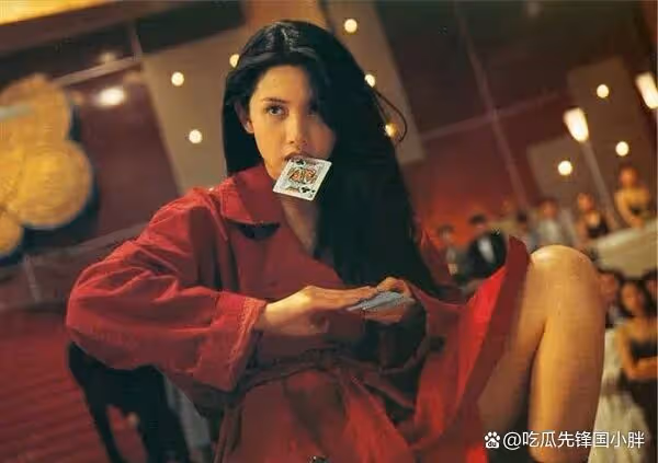 星二代開始進軍娛樂圈，有人美若天仙竟被嘲，有人長相普通慘遭罵