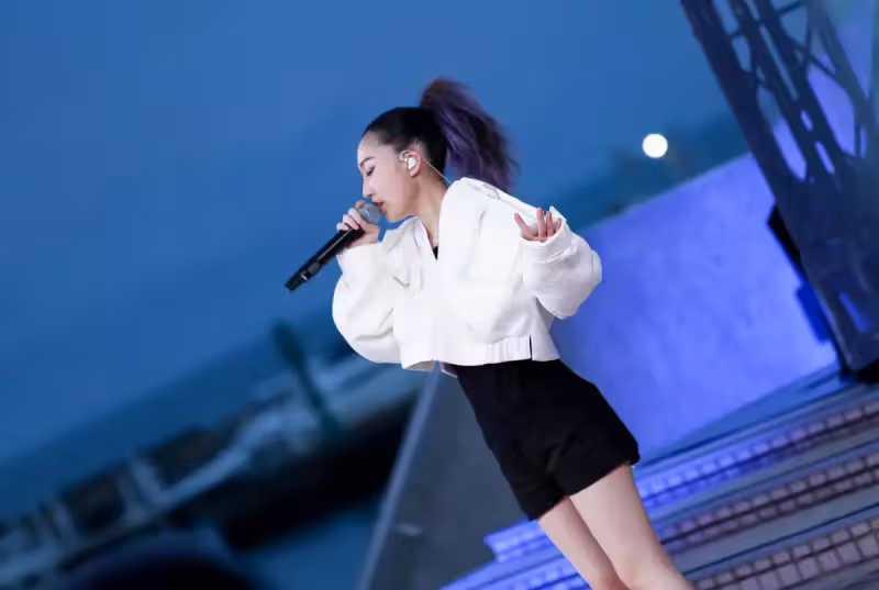 母女公開同框！李翊君豪砸千萬「獨生女花3年半」從名校畢業　愛女「偷翻母手機」不捨吐最大心願