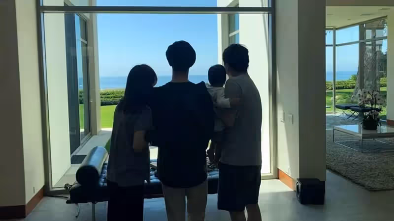 卸下奇葩臉！哈林「57歲再得子」重燃滿滿父愛　自豪「兒子一見我就笑」：我為孩子改很多