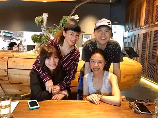 卸下奇葩臉！哈林「57歲再得子」重燃滿滿父愛　自豪「兒子一見我就笑」：我為孩子改很多