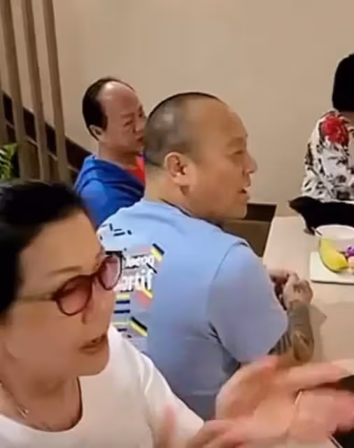 眾星雲集！狄龍夫婦被目擊「在老友豪宅聚會」　畫面曝光「驚見多位熟面孔」網驚：好久不見