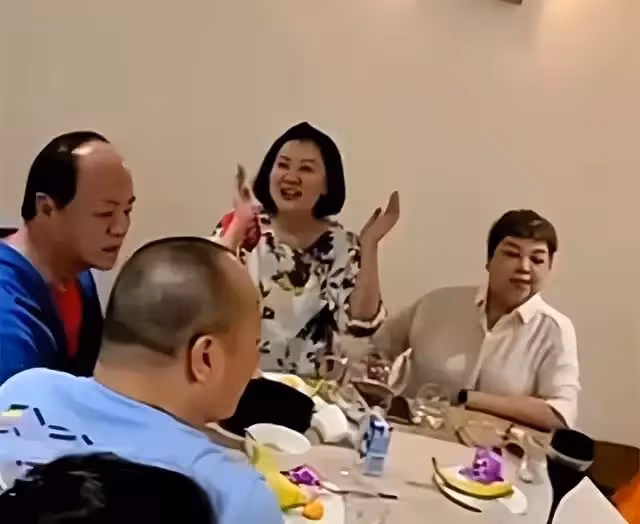 眾星雲集!狄龍夫婦被目擊「在老友豪宅聚會」 畫面曝光「驚見多位熟面孔」網驚:好久不見