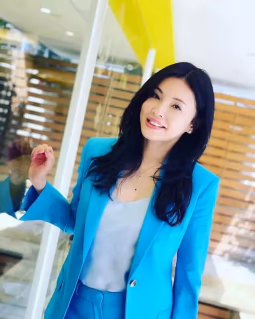 有她才敢生二胎，何如蕓離婚苦籌律師費，妹妹堅持把房抵押籌款，她每每談起都落淚：感念一生姐妹情