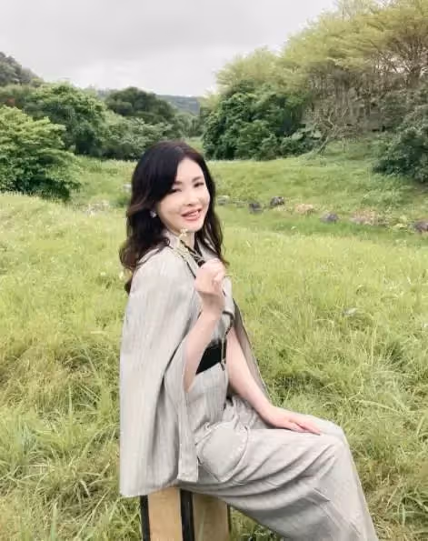 有她才敢生二胎，何如蕓離婚苦籌律師費，妹妹堅持把房抵押籌款，她每每談起都落淚：感念一生姐妹情