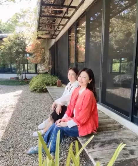 有她才敢生二胎，何如蕓離婚苦籌律師費，妹妹堅持把房抵押籌款，她每每談起都落淚：感念一生姐妹情