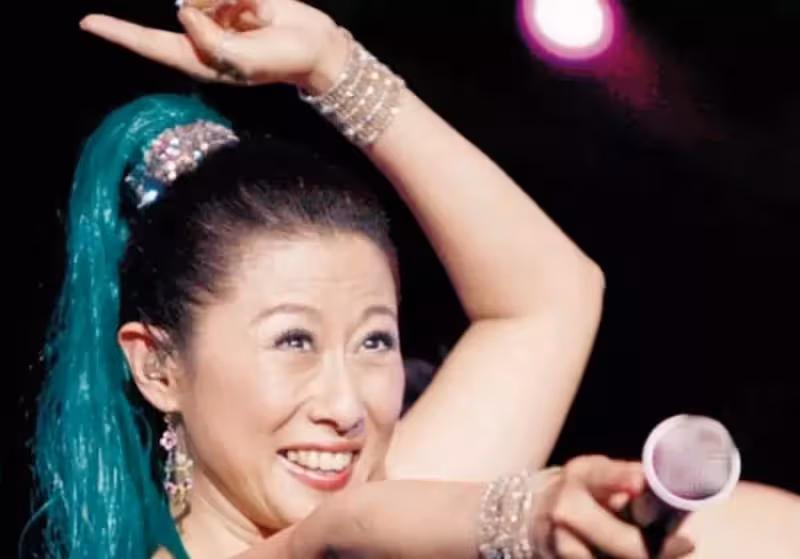 「新凍齡女神」59歲的葉童，60歲的葉倩文，她們滿頭白髮，足以讓溫碧霞羞愧不已，網友：高清鏡頭下都「露餡」了