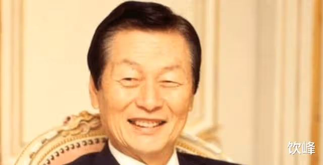 白手起家賺了千億，89歲還讓26歲女星服務，95歲高齡迎來牢獄之災
